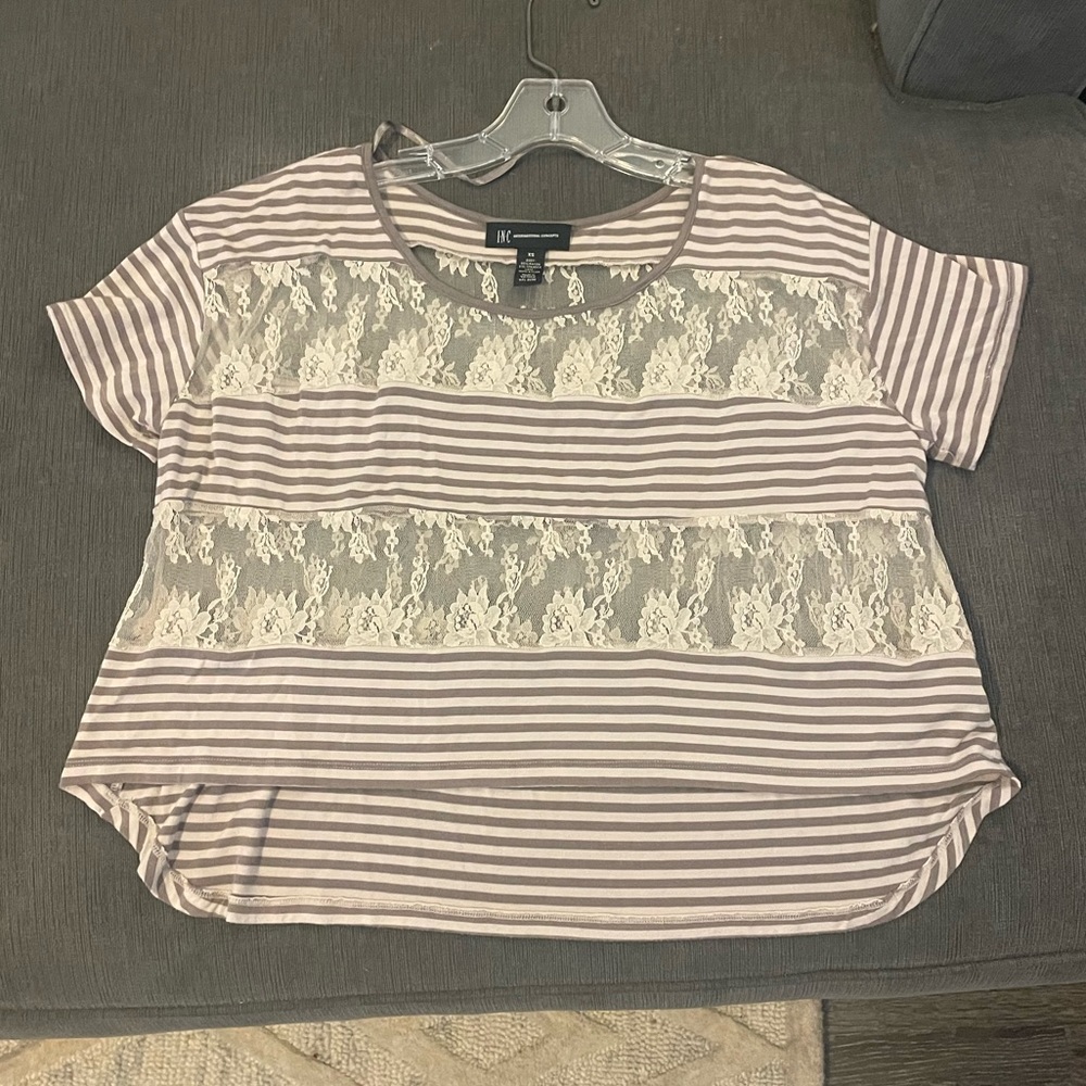 XS INC Brown and Tan lace cropped tshirt